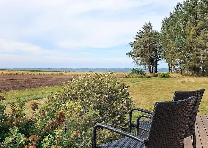 8 Person In Spottrup