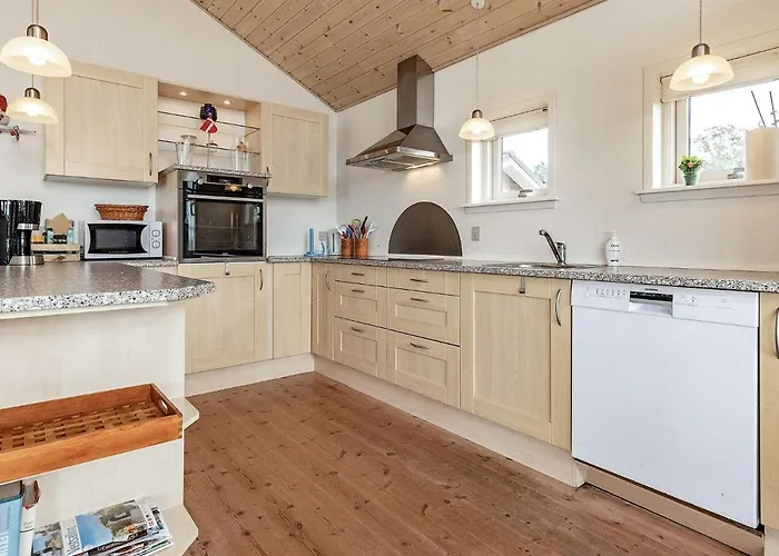 8 Person In Spottrup