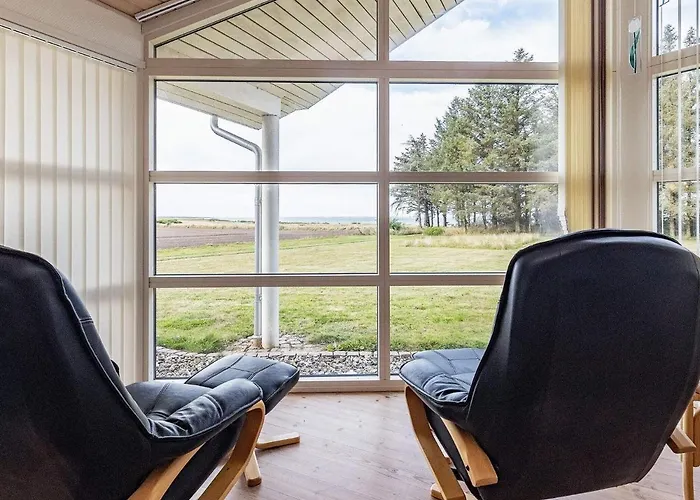 8 Person In * Spottrup